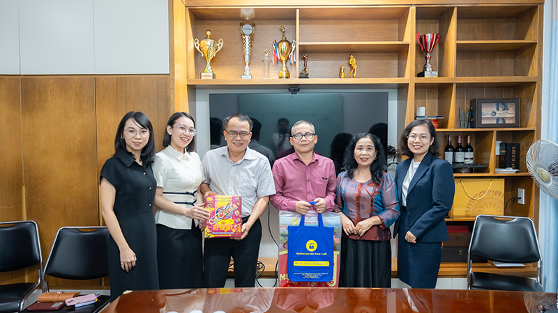 Khoa Du lịch UPT tăng cường hợp tác với Công ty TNHH Phần mềm Việt Á